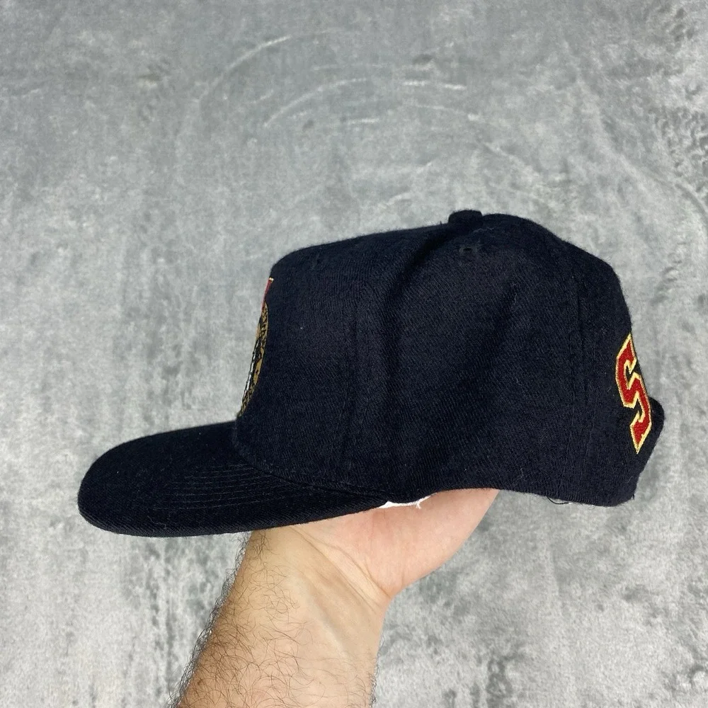 Vintage Ottawa Senators Hat Black Snapback‎ Blockhead Side Logo NHL Cap 90s